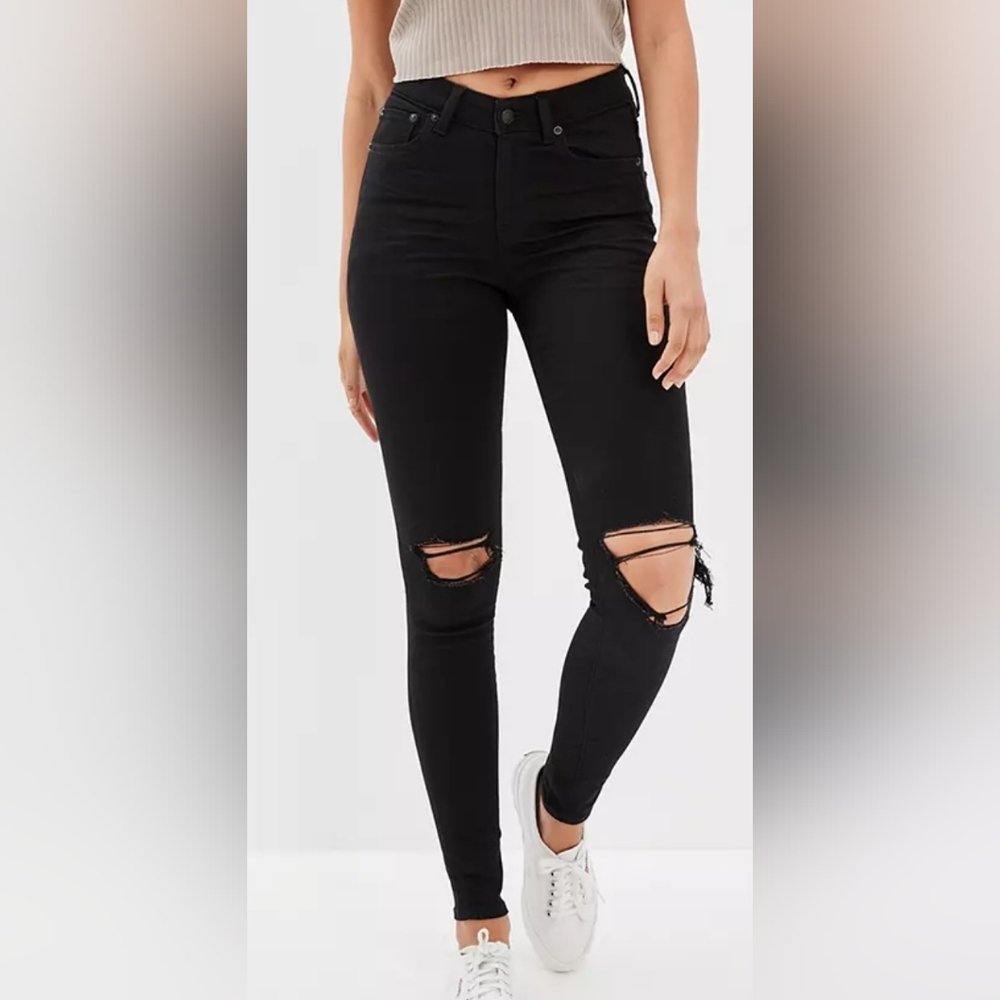 American Eagle Next Level Ripped High V-Rise Jegging